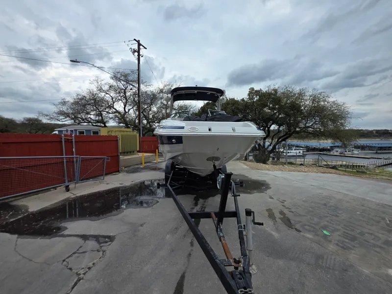 Slide: The Image of Crownline Boats Eclipse E255 2022 - 3