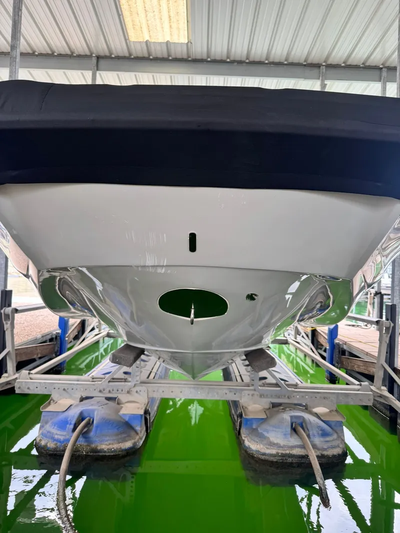 Slide: The Image of Crownline Boats Eclipse E255 2022 - 32