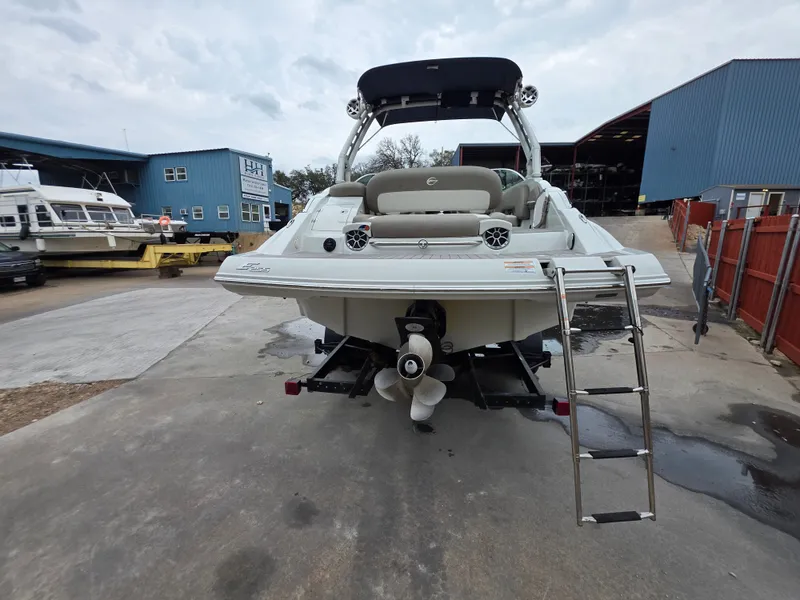Slide: The Image of Crownline Boats Eclipse E255 2022 - 5