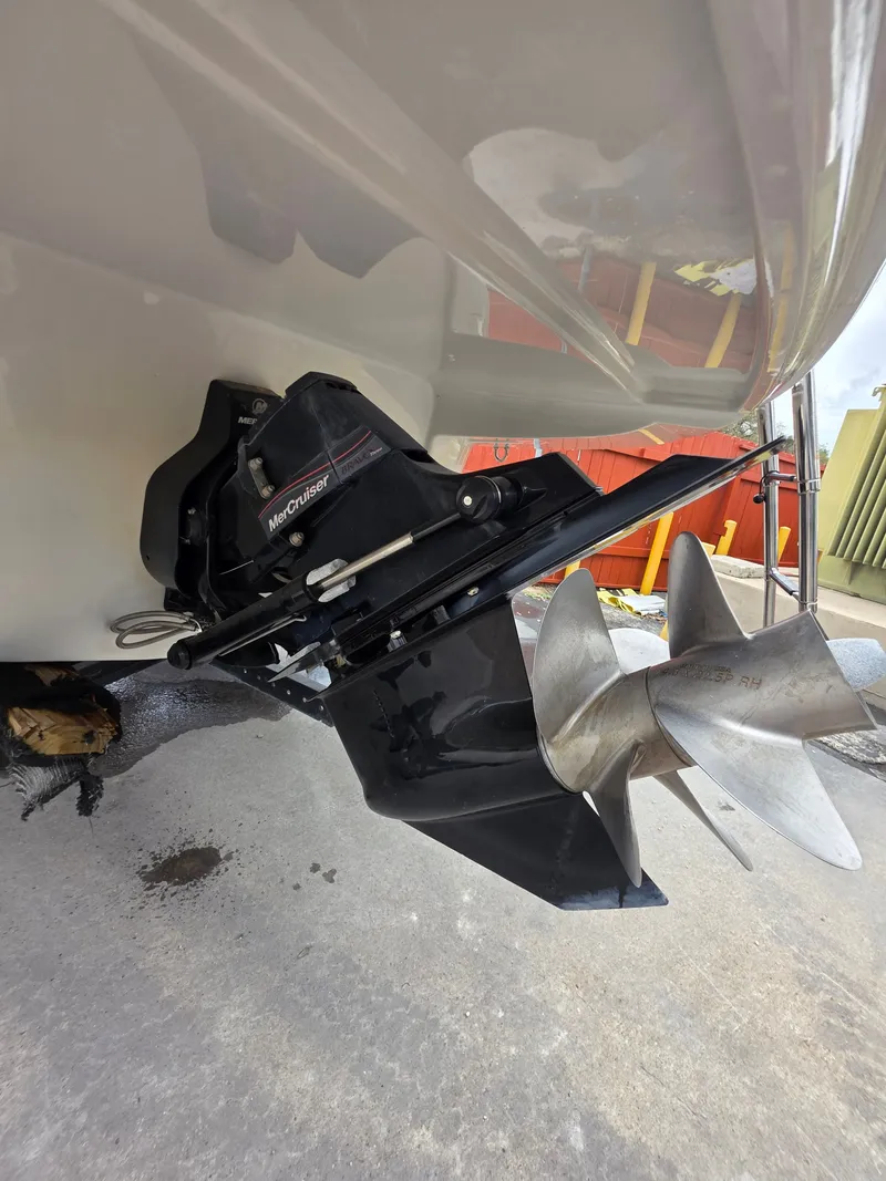 Slide: The Image of Crownline Boats Eclipse E255 2022 - 7