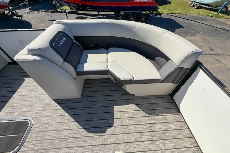 Slide: The Image of Harris Cruiser 210 SL 2025 - 13