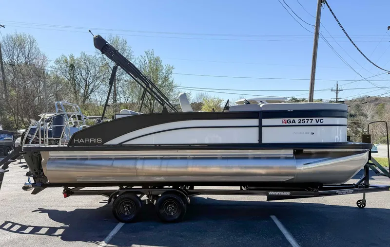 Slide: The Image of Harris Cruiser 210 SL 2025 - 6