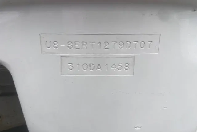 Slide: The Image of Hull identification number on 2007 Sea Ray Sundancer 310 boat. - 32