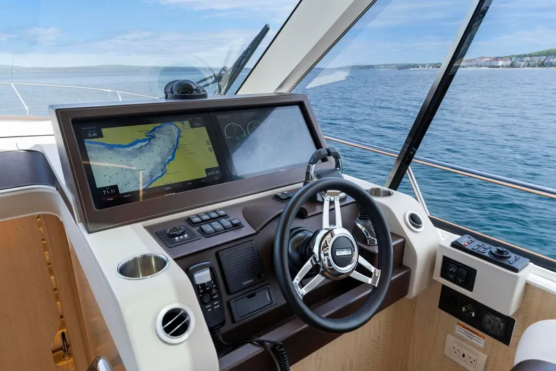 Slide: The Image of Burger 48 CUSTOM 2019 - 67