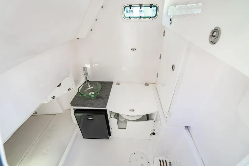 Slide: The Image of Everglades 355 Center Console 2019 - 59