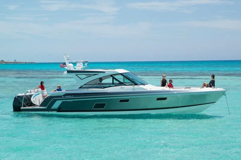 Slide: The Image of Manufacturer Provided Image: 2019 Formula 430 Super Sport Crossover yacht cruising in clear turquoise waters. - 6