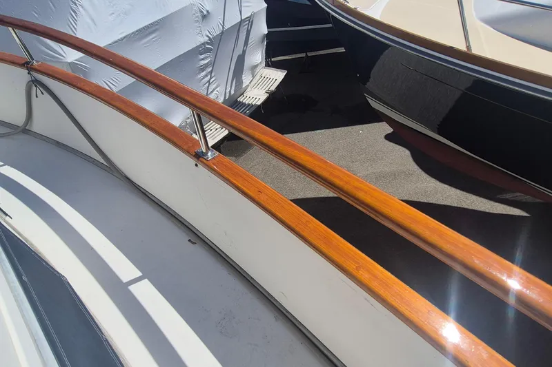 Slide: The Image of Standard Horizon Matrix AIS/GPS radio on 1983 Grand Banks 42 Motoryacht. - 31