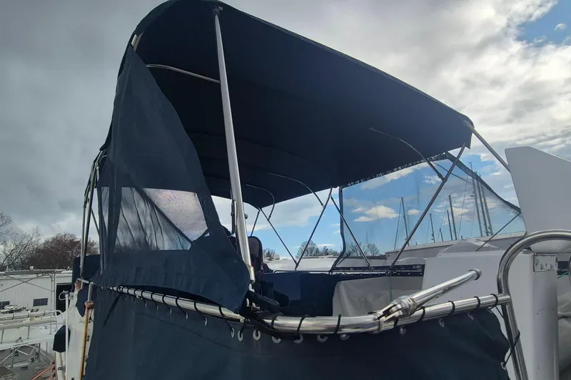 Slide: The Image of Digital multi-control panel on 1983 Grand Banks 42 Motoryacht, displaying various status indicators. - 44