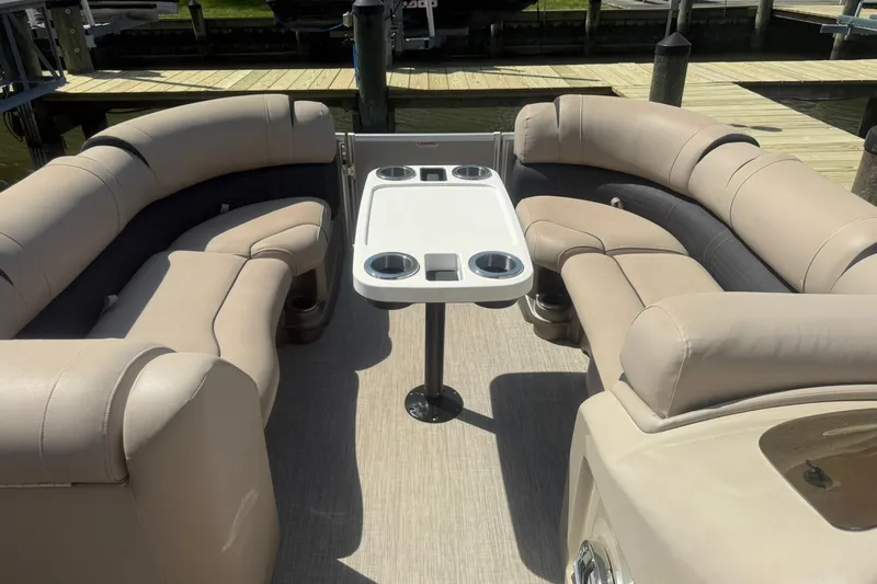 Slide: The Image of Luxurious seating area on 2018 Avalon Catalina Funship Platinum pontoon boat. - 13
