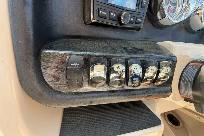 Slide: The Image of Control panel of 2018 Avalon Catalina Funship Platinum with USB port and switches. - 33