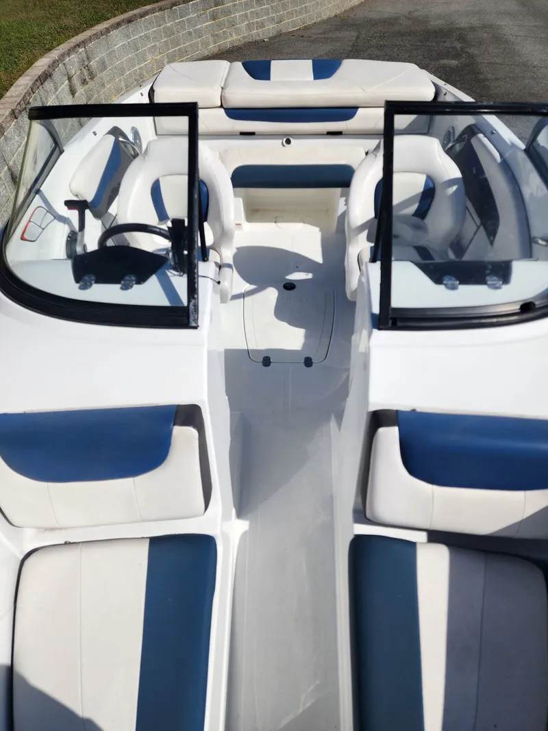 Slide: The Image of Tahoe 500 TS 2019 - 3