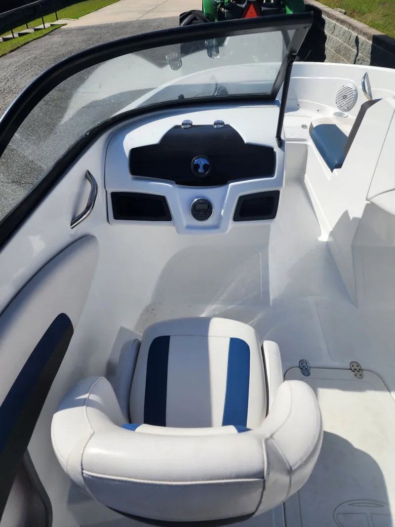 Slide: The Image of Tahoe 500 TS 2019 - 5