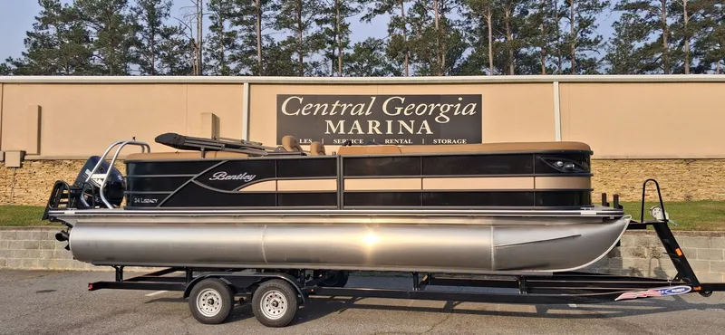 The Image of 2026 Bentley Pontoons Legacy 240 Navigator at Central Georgia Marina. - 0