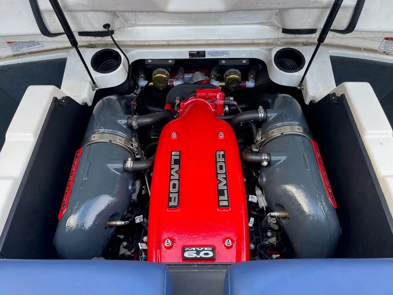 Slide: The Image of 2015 MasterCraft X20 engine bay featuring Ilmor 6.0 engine. - 19