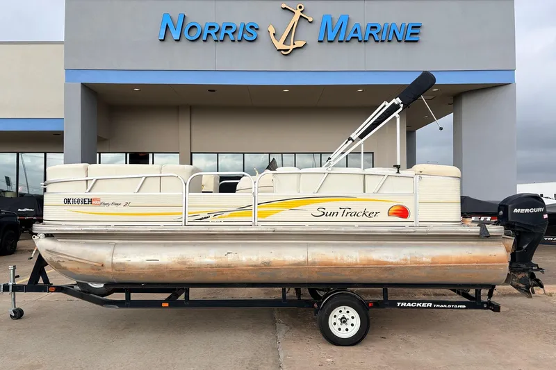 The Image of 2008 Sun Tracker Party Barge 21 Signature Series pontoon boat at Norris Marine dealership. - 1