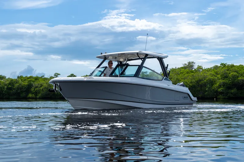 Slide: The Image of Boston Whaler 280 Vantage 2027 - 27