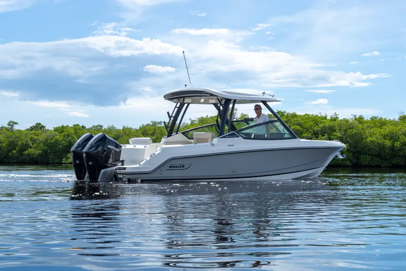 Slide: The Image of Boston Whaler 280 Vantage 2027 - 3