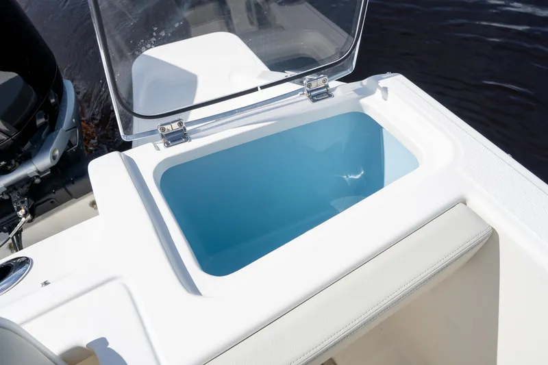 Slide: The Image of Boston Whaler 280 Vantage 2027 - 7