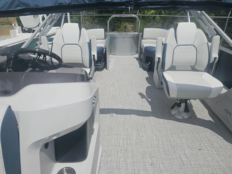 Slide: The Image of Interior of Avalon LSZ 2185 QUAD LOUNGER 2026 pontoon boat. - 12