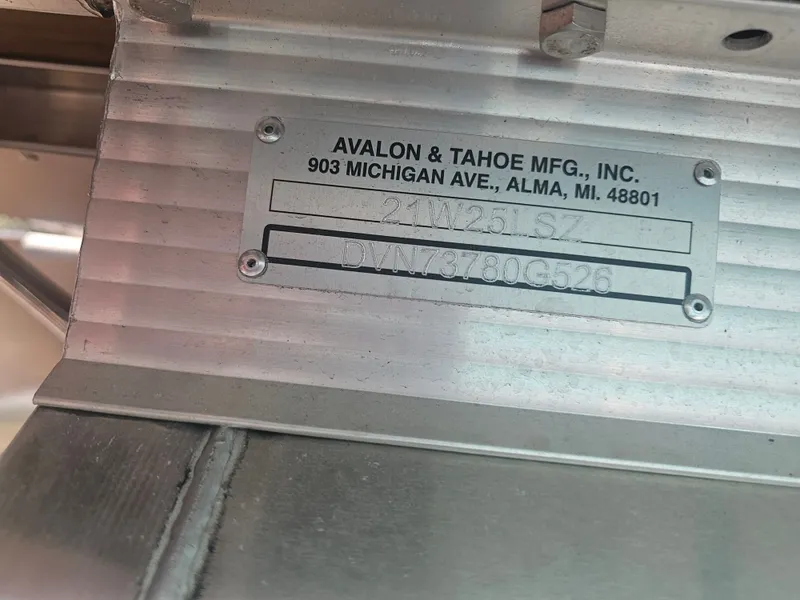 Slide: The Image of Metal plate with Avalon LSZ 2185 QUAD LOUNGER serial number. - 25