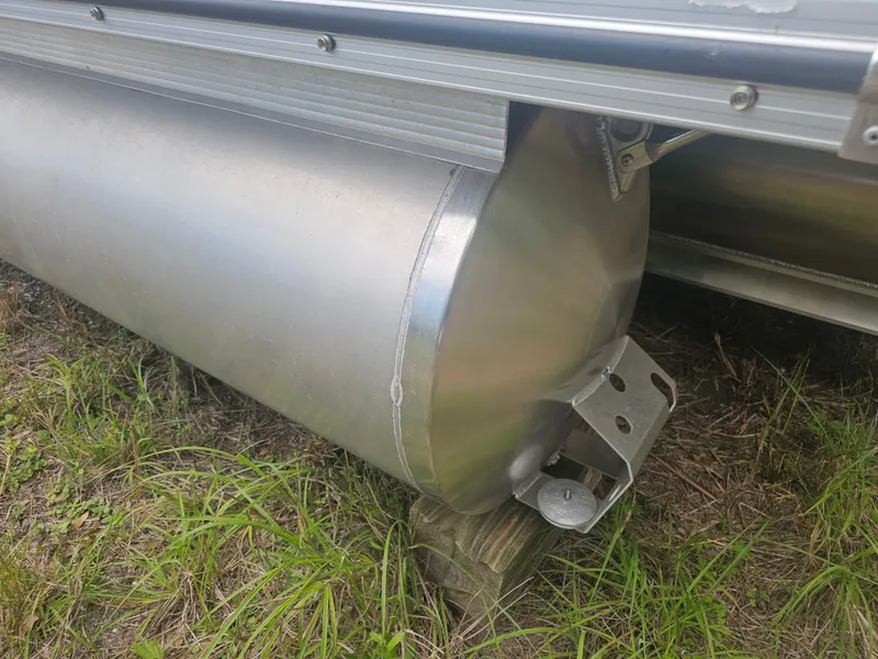 Slide: The Image of Close-up of Avalon LSZ 2185 QUAD LOUNGER pontoon, year 2026. - 29