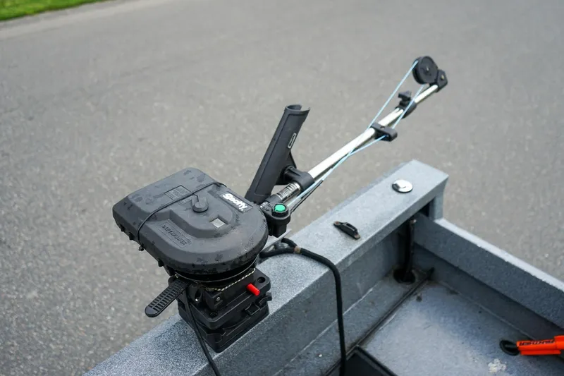 Slide: The Image of Fishing equipment on a 2010 Alumaweld Stryker Sport 20 boat deck. - 8