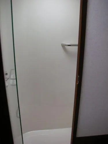 Slide: The Image of Shower cabin in a 2009 Tiara Yachts 4300 Sovran. - 27