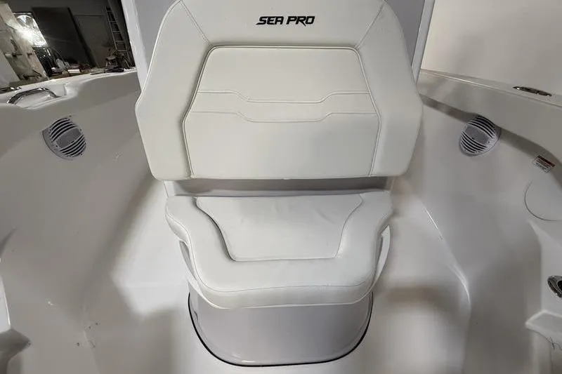 Slide: The Image of 2026 Sea Pro 262 DLX boat seat, white upholstery, modern design. - 28