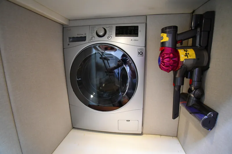 Slide: The Image of Palm Beach PB52 2020 - 50