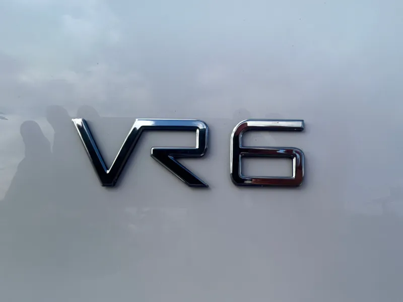 Slide: The Image of Bayliner VR6OB 2026 - 11