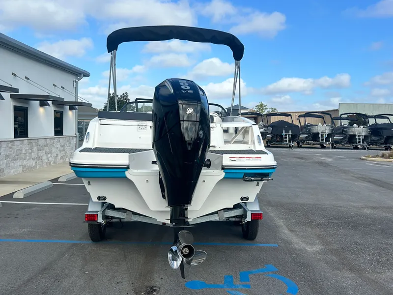 Slide: The Image of Bayliner VR6OB 2026 - 5