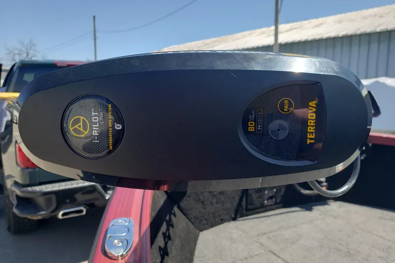 Slide: The Image of 2023 Alumacraft Competitor 175 Sport with Minn Kota Terrova i-Pilot trolling motor. - 13