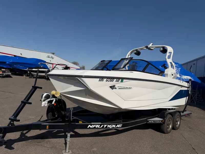 Slide: The Image of Nautique Super Air Nautique G23 2021 - 1