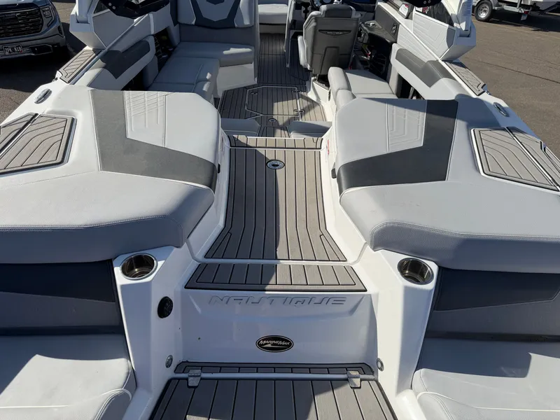 Slide: The Image of Nautique Super Air Nautique G23 2021 - 11