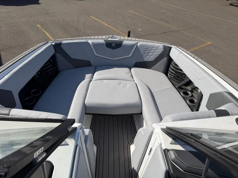 Slide: The Image of Nautique Super Air Nautique G23 2021 - 17