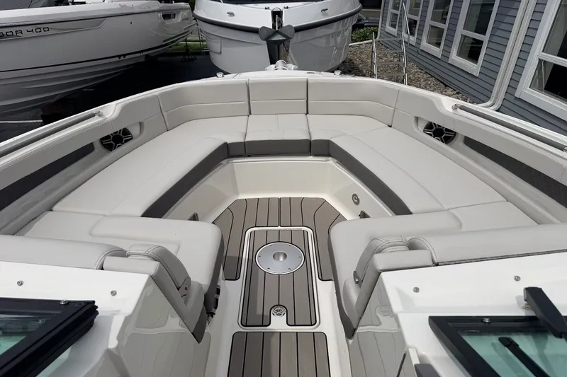 Slide: The Image of Sea Ray SLX 310 Outboard 2026 - 15