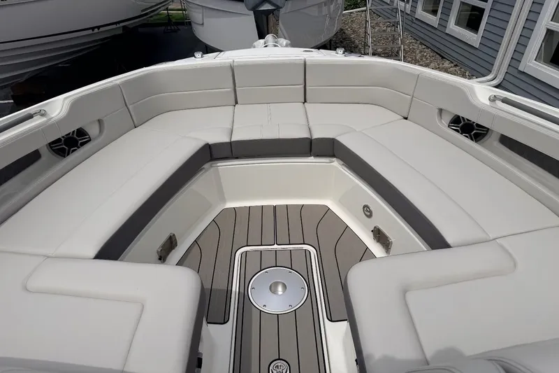 Slide: The Image of Sea Ray SLX 310 Outboard 2026 - 16