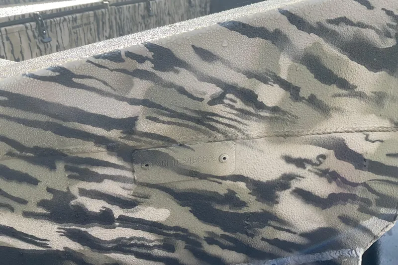 Slide: The Image of Camouflage pattern on Excel 1651 Viper F4 boat, 2026 model. - 5