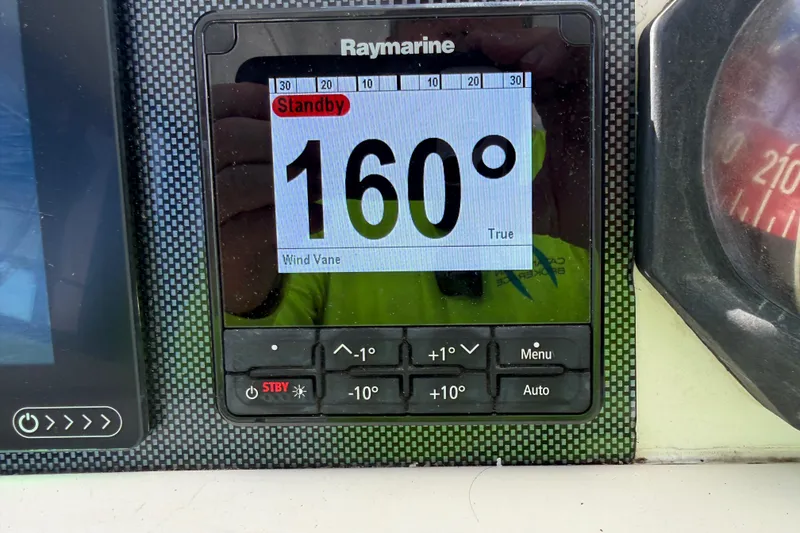 Slide: The Image of Raymarine display showing 160 degrees on Leopard 40, 2017 model. - 80