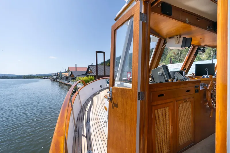 Slide: The Image of Grand Banks 52 Europa 1976, helm station with river view. - 44