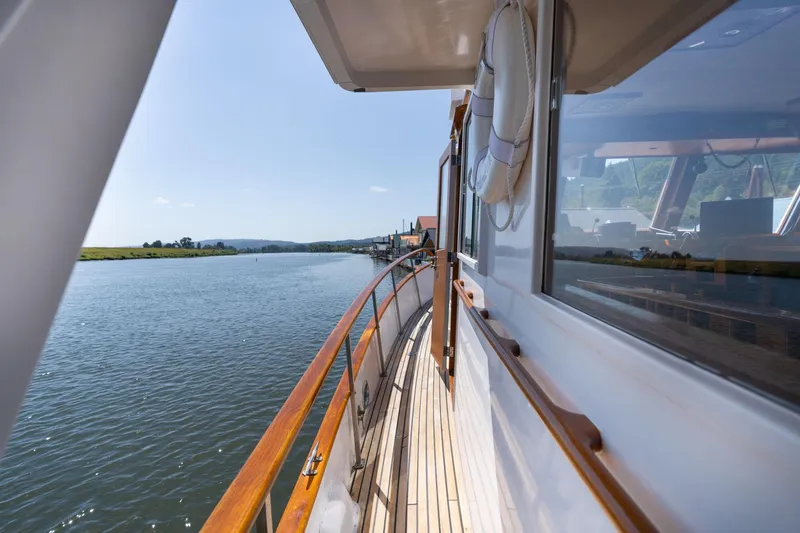 Slide: The Image of Grand Banks 52 Europa 1976 - 51