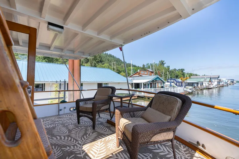 Slide: The Image of Grand Banks 52 Europa 1976 - 54