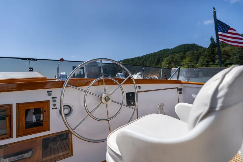 Slide: The Image of Grand Banks 52 Europa 1976 - 61