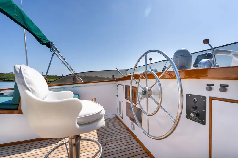 Slide: The Image of Grand Banks 52 Europa 1976 - 63