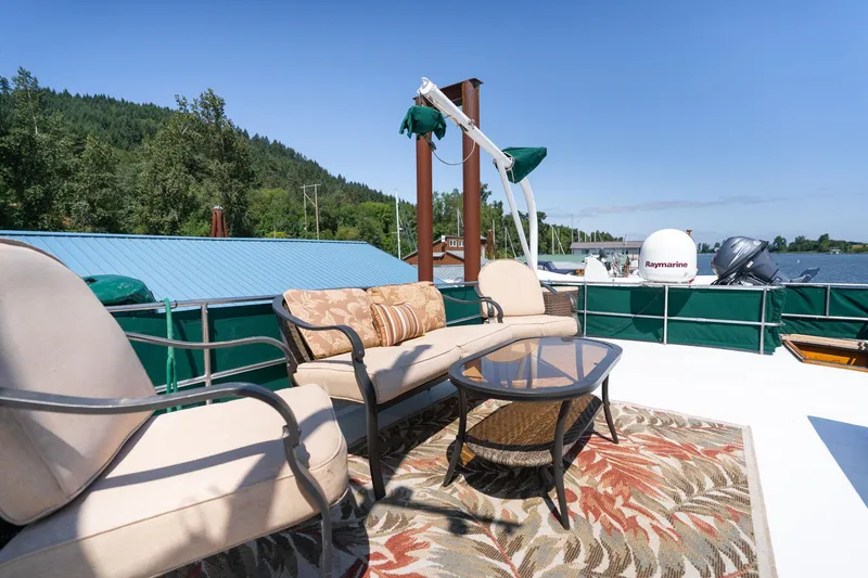 Slide: The Image of Grand Banks 52 Europa 1976 - 66