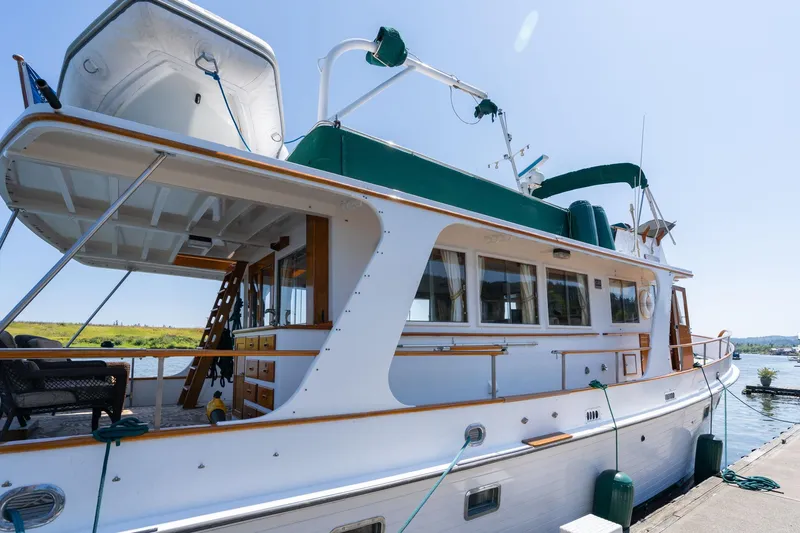 Slide: The Image of Grand Banks 52 Europa 1976 - 71