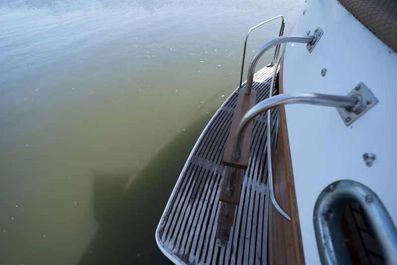 Slide: The Image of Grand Banks 52 Europa 1976 - 72