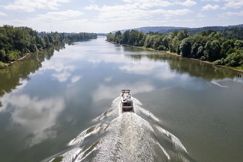 Slide: The Image of Grand Banks 52 Europa 1976 - 84