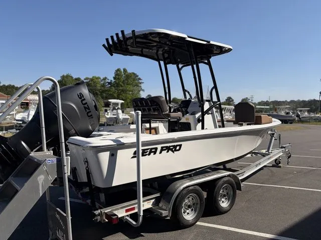 Slide: The Image of Sea Pro 210 Bay Boat 2026 - 3