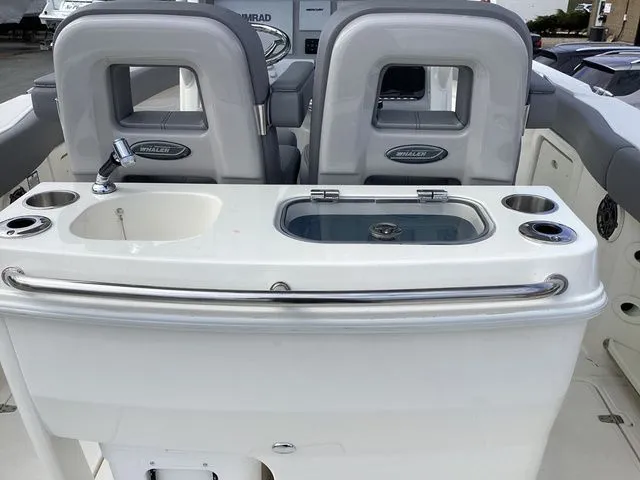 Slide: The Image of Boston Whaler 280 Outrage 2023 - 13